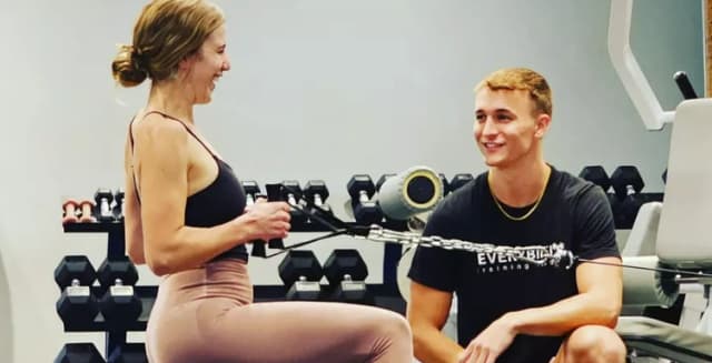 1 Private Workout + 4 Week Custom Program with Coaching & Nutrition