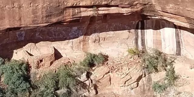 30 Mile Sedona Helicopter Ancient Ruins Tour for One Person