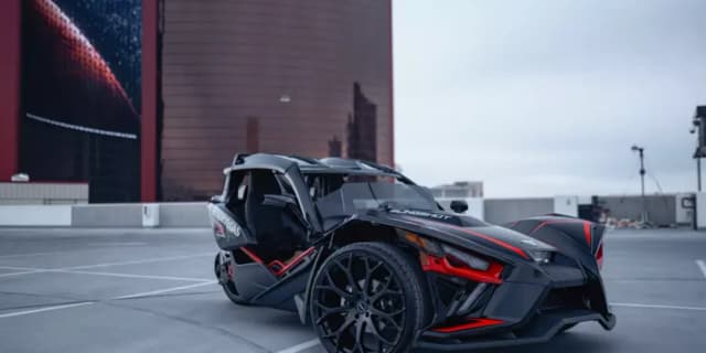 Two-Hour Polaris Slingshot Rental for Adults 25 or Older Manual Transmission- Stick Shift Only