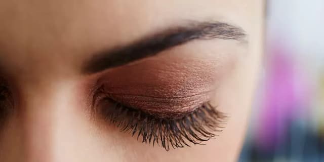 One 3D Microblading Session for Both Eyebrows