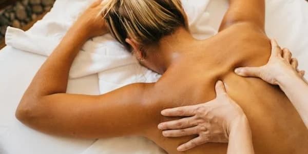 One 45-Minute Introductory Therapeutic Massage Session