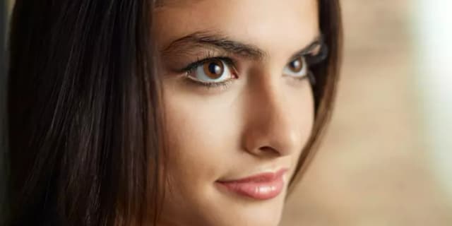 Brow Lamination with Custom Tinting