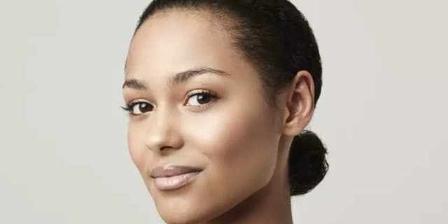 Dermaplane Facial with Oxygen Hydration Mask