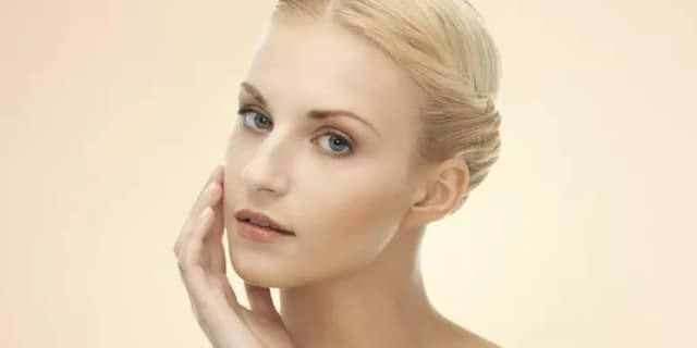 Three Microcurrent Face Lifting with Radio Frequency Treatment