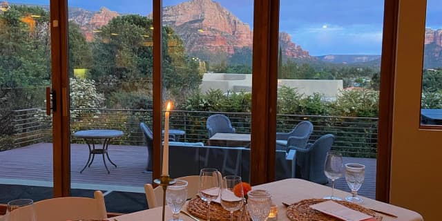 Chef-Led Bus Food Tour (Location Varies Between Old Town Scottsdale, Downtown Phoenix, Arcadia-Biltmore, West Valley and More)