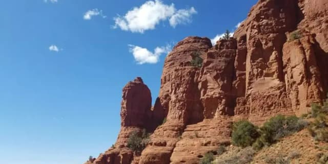 3 People: Red Rock Public Day Tour (Grand Canyon & Sedona)