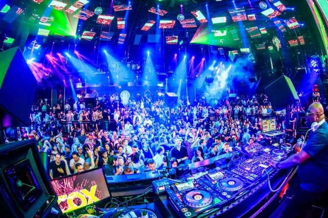 One Flex Pass General-Admission Ticket; Valid Friday and Saturday