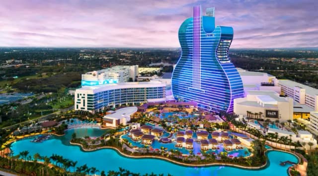 Saturday (Party Bus + DAER or SLS Dayclub)