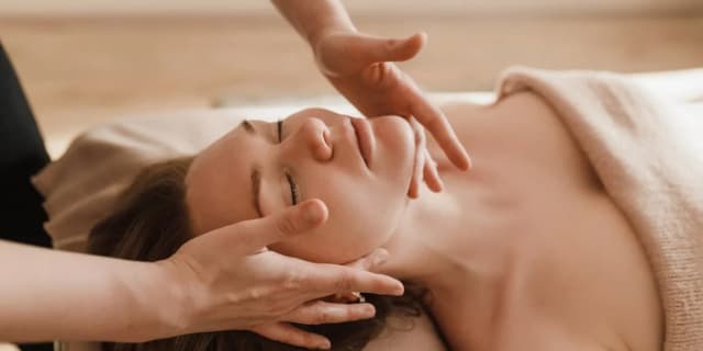 90-Minute Therapeutic Massage