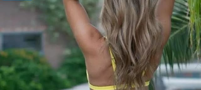 One Custom Airbrush Spray-Tan Session