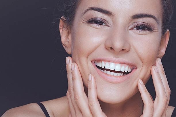 One 30-Minute Basic Teeth-Whitening Session