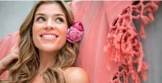 One 45 min Teeth Whitening Treatment for One Person