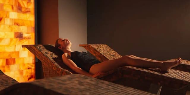 One 45-Minute Salt Room Session