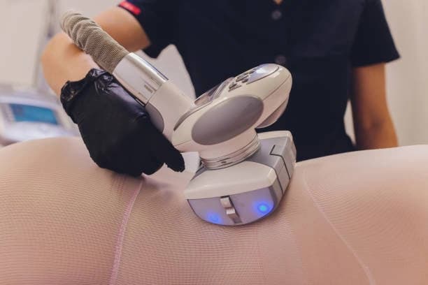 Four Ultrasonic Cavitation Fat-and Cellulite Reduction Sessions