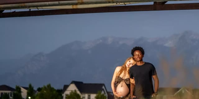 30 Minute Outdoor Maternity Photo Session