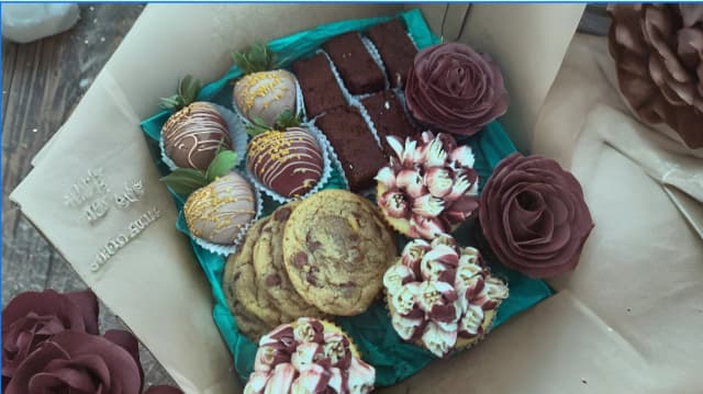 150 Piece Package - Upto 6 Choices