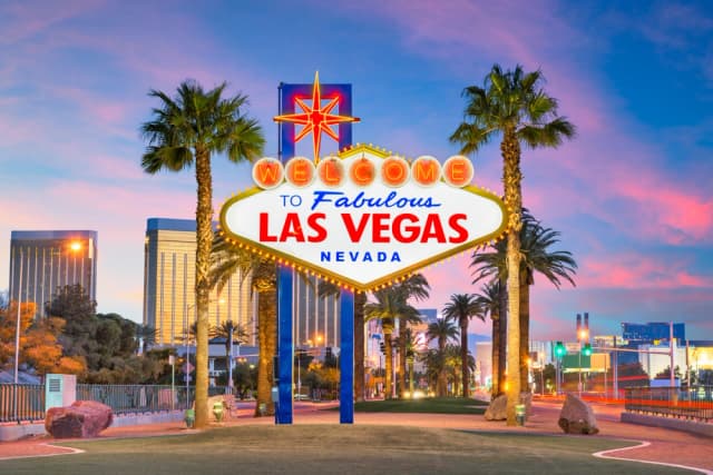 Las Vegas Strip Walking Tour: Self-Guided
