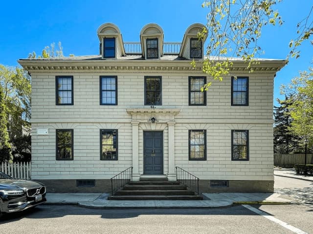 Newport Common Burying Ground Self-Guided Walking Tour