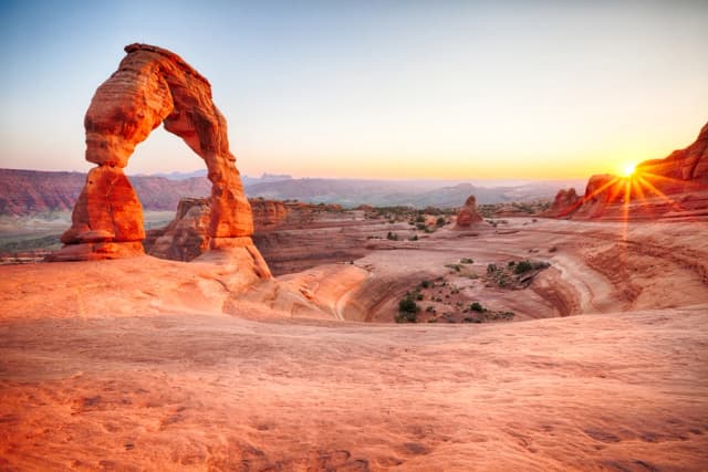 Delicate Arch Trail: Self-Guided Walk