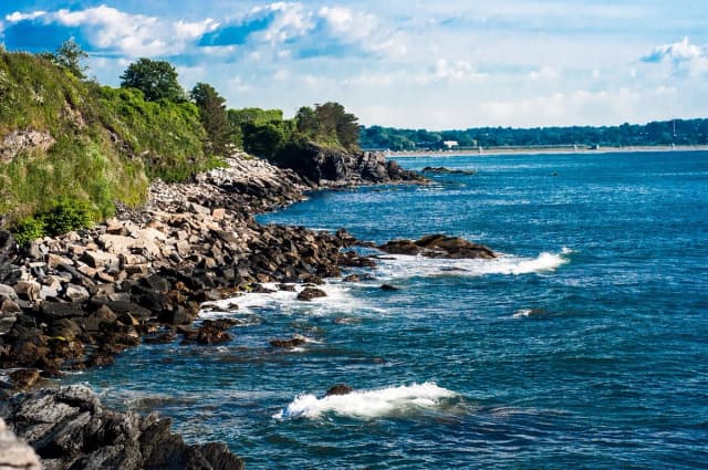 Ultimate Newport Cliff Walk & Drive Self-Guided Tours Bundle