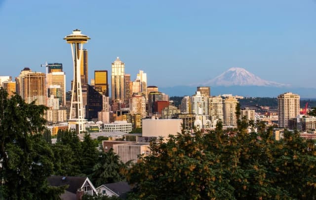 Space Needle Tour – Self-Guided Walk
