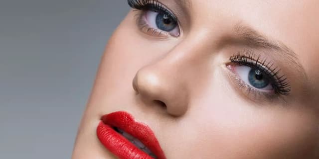 Full Set of Mink Eyelash Extensions Including 120 Lashes Total