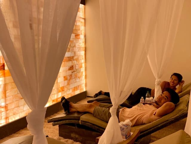 60-Minute Salt Cave Session for One