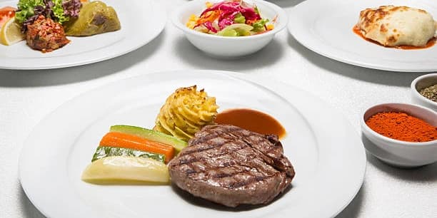 Picnic-style 4 Course Dinner for 2