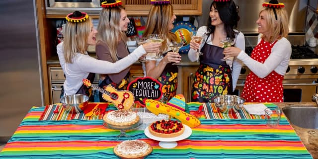 Pie & Tarts Baking Classes for 12 People