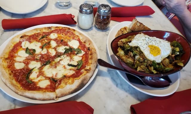 The Original Strip Foodie Tour
