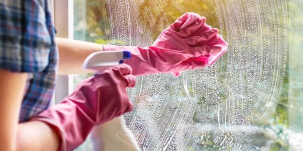 Exterior Window Washing, Up to 25 Panels (Only for One-Story Houses)