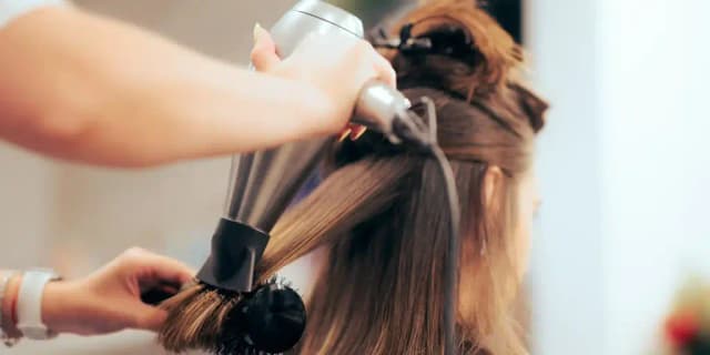 Hair Blowout Wash & Style