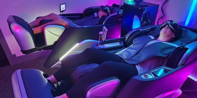 Couples 60 Minute Massage Session (Includes 1 free relaxation add-on)