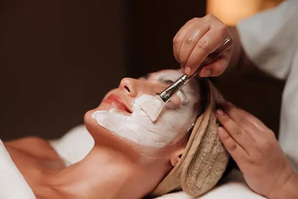 60 Minute Customized Facial