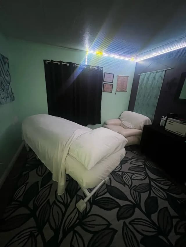 One Hour Therapeutic Massage