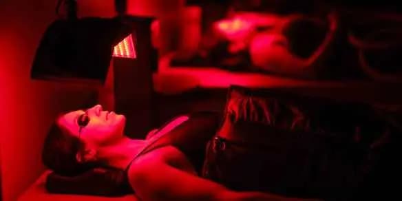 Red Light Detox with Vibration Plate & Health Assessment (One Session)