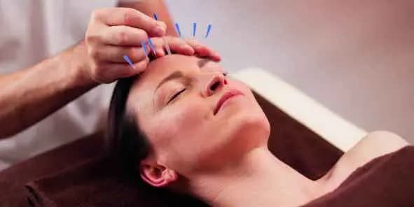 Cosmetic Acupuncture with Red Light and Infrared Therapy