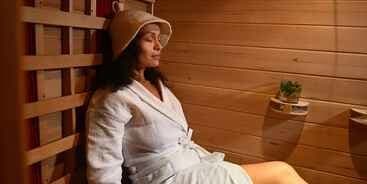One 50 Minute Fire & Ice Session - Infrared Sauna + Cold Plunge
