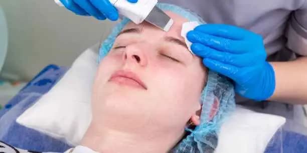 Dermaplane Facial