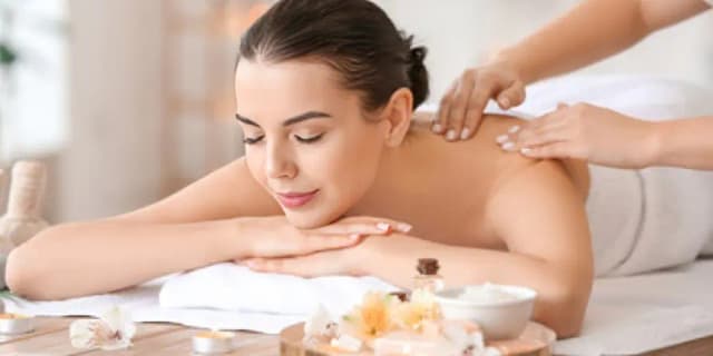 90-Minute Hot Stone Massage with Aromatherapy