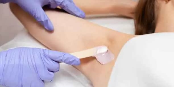 Women's Underarms Wax