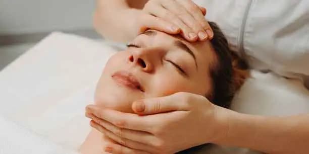 90-Minute Rejuvenating Women's Facial