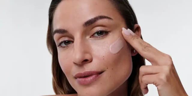Restorative Skin Complex with TriHex