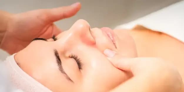 60-Minute Signature Lymphatic Drainage Massage