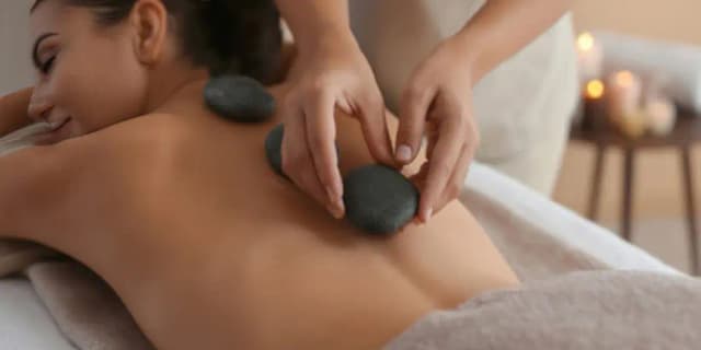 60 Minute Signature Massage (Swedish, Hot Stone)