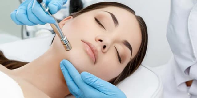 One Diamond Microdermabrasion Treatment