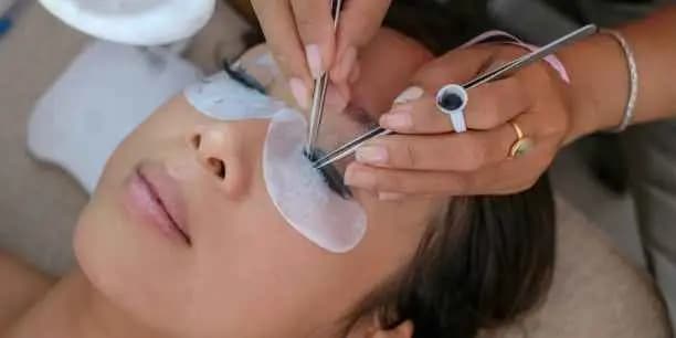 One Individual Classic Eyelash Set + Two Week Fill