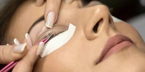 45-Minute Lash Lift Glow-Up