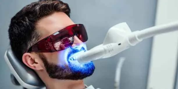 45 Minute Teeth Whitening Session
