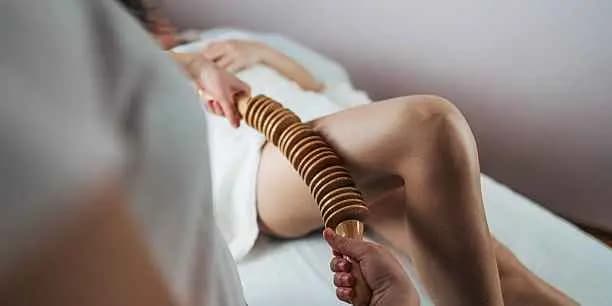 90 Minutes: Wood Therapy Massage with Essential Oils Treatment